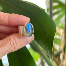 Ultra Luxe Silver Ring with Labradorite, US 5.5