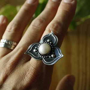 Pearl Flower Ring—US 9—Ivory White Fresh Water Pearl Ring in Sterling Silver Flower—Ready-to-Ship